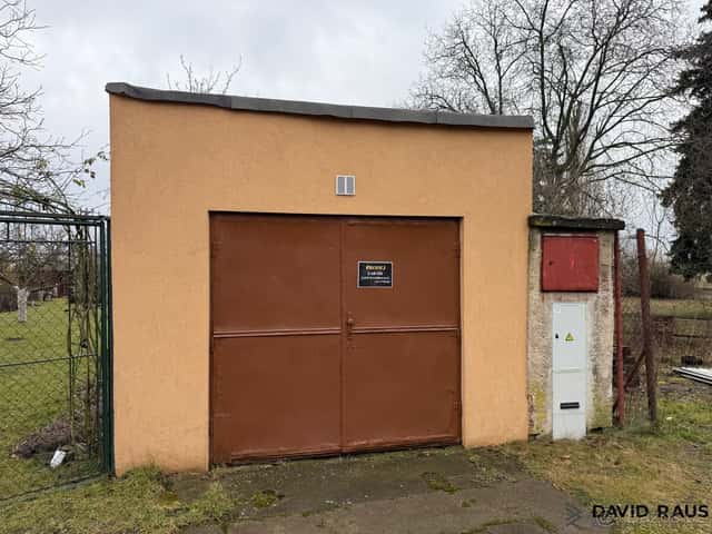 Prodej garáže na vlastním pozemku ( 23 m²), Brno - Slatina,, okres Brno-město