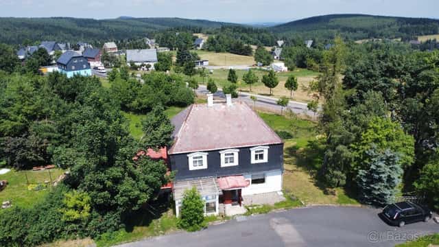 Prodej rodinného domu s restaurací v obci Cínovec, okres Teplice
