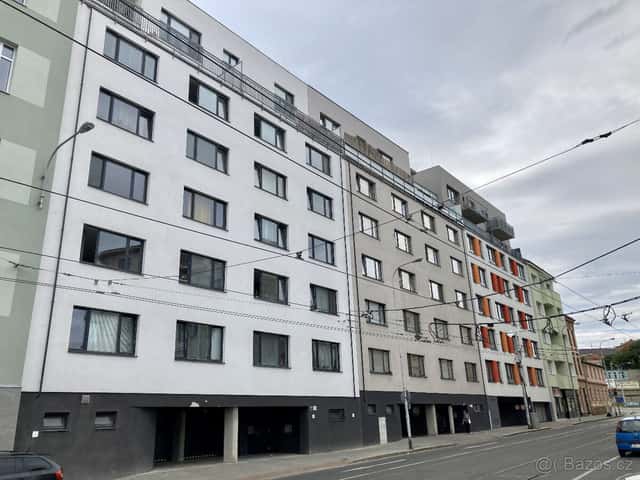 Pronájem garážového stání 16 m2, okres Brno-město