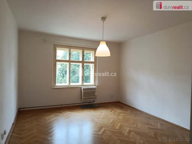 Velmi pěkný byt 2+kk po kompletní rekonstrukci, Praha 10 - S, Praha 10