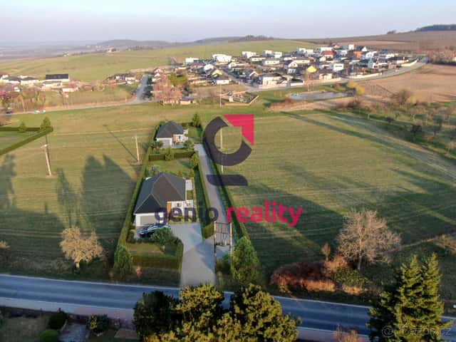 Stavební pozemek 782 m² – Červené Pečky, klidná lokalita u K, okres Kolín