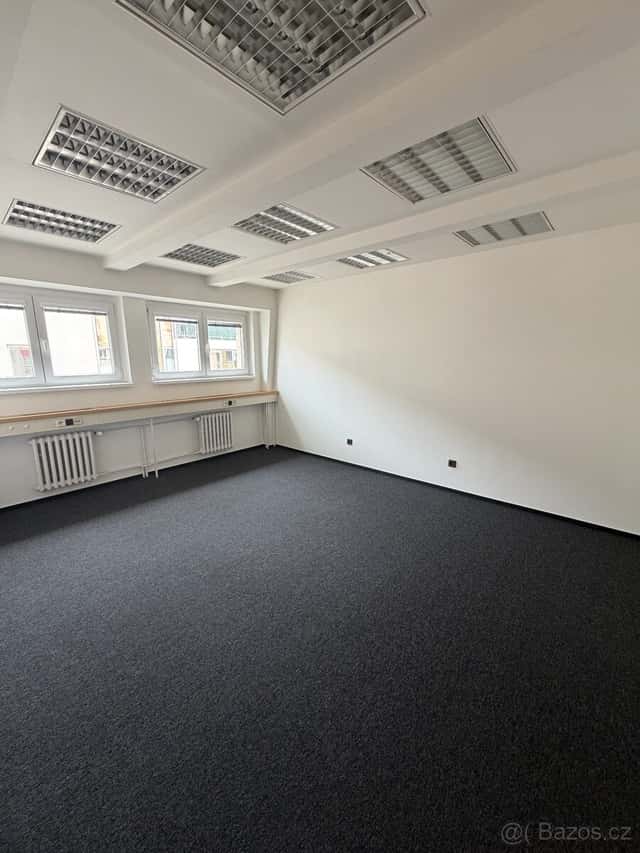 BEZ PROVIZE Pronájem kanceláře 20 m² Praha 8 – Karlín, Praha 8