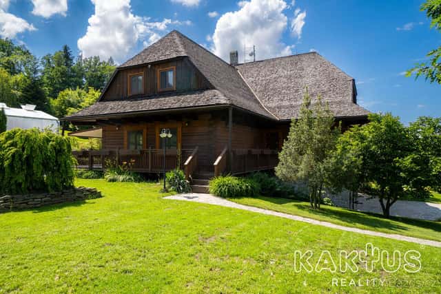 Prodej luxusní vily [462 m2] s rodinným domem pro hosty [100, okres Nový Jičín
