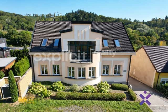 Pronájem kanceláře 460 m², Zlín - Vršava, ev.č. 02976, okres Zlín
