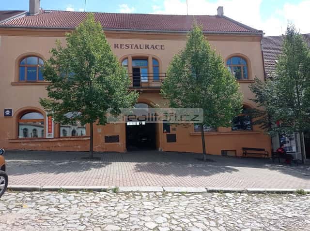 Pronájem kavárny, cukrárny či bistra v Nepomuku na náměstí, okres Plzeň-jih