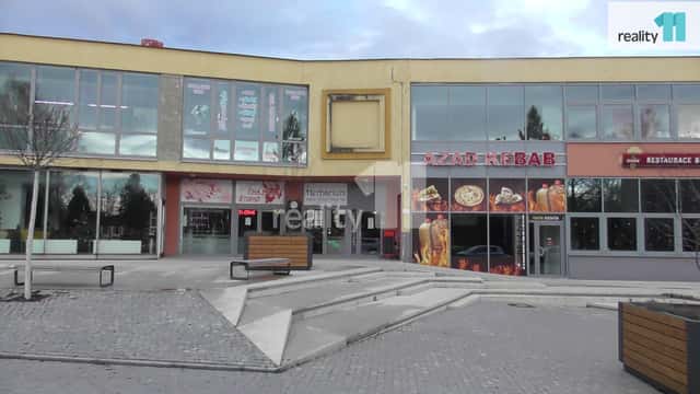 pronájem skladu 15 m2 s rampou v přízemí v obchodním domě Bo, okres Ostrava-město
