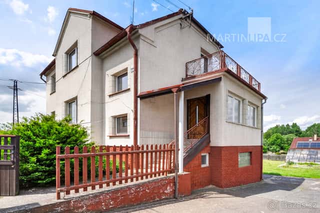 Senomaty - dvougenerační dům se zahradou a přístavbou, okres Rakovník