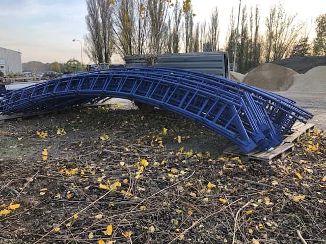 Oblouková hala, šířka 18 x délka 26 m x výška 7,5 m, okres Brno-město