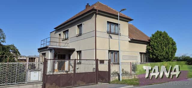 Prodej rodinného domu 4+1 se zahradou, pozemek 911 m² – Hořá, okres Nymburk