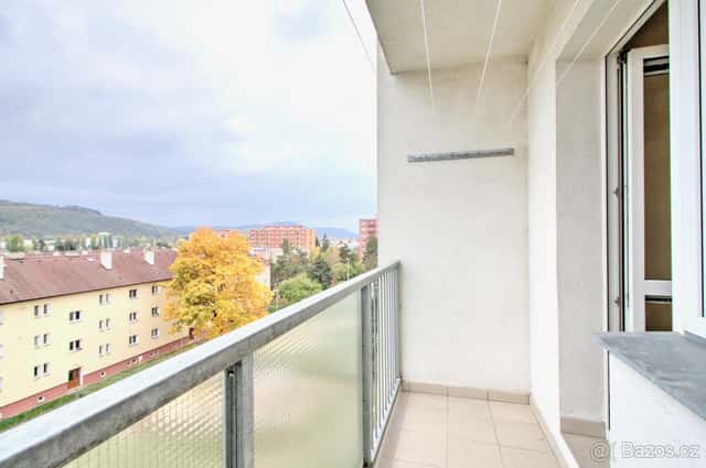 Kompletně zrekonstruovaný světlý byt 3+1 s lodžií a sklepní, okres Beroun