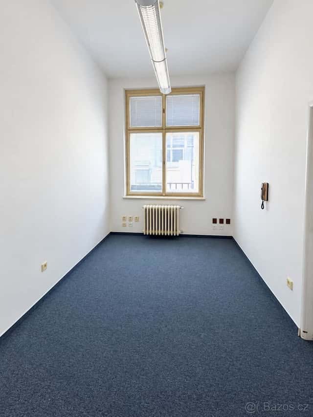 Pronájem kanceláře 11 m2 v centru Prahy – BEZ PROVIZE, Praha 1