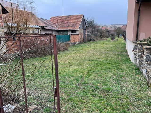 Prodej stavebního pozemku 642 m² LIPOV, okres Hodonín