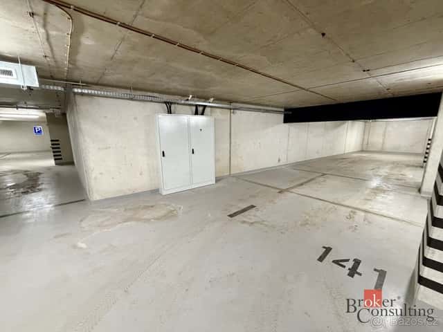 Pronájem, ostatní/garážové stání, 19 m2, Bratislavská 946/82, okres Brno-město