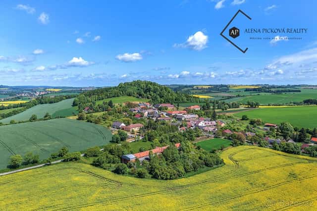Prodej zemědělské usedlosti 1 200 m², pozemek 9 668 m²,Louka, okres Blansko