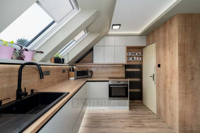 Prodej bytu 4+1 , 145m² Suché Vrbné - České Budějovice, okres České Budějovice