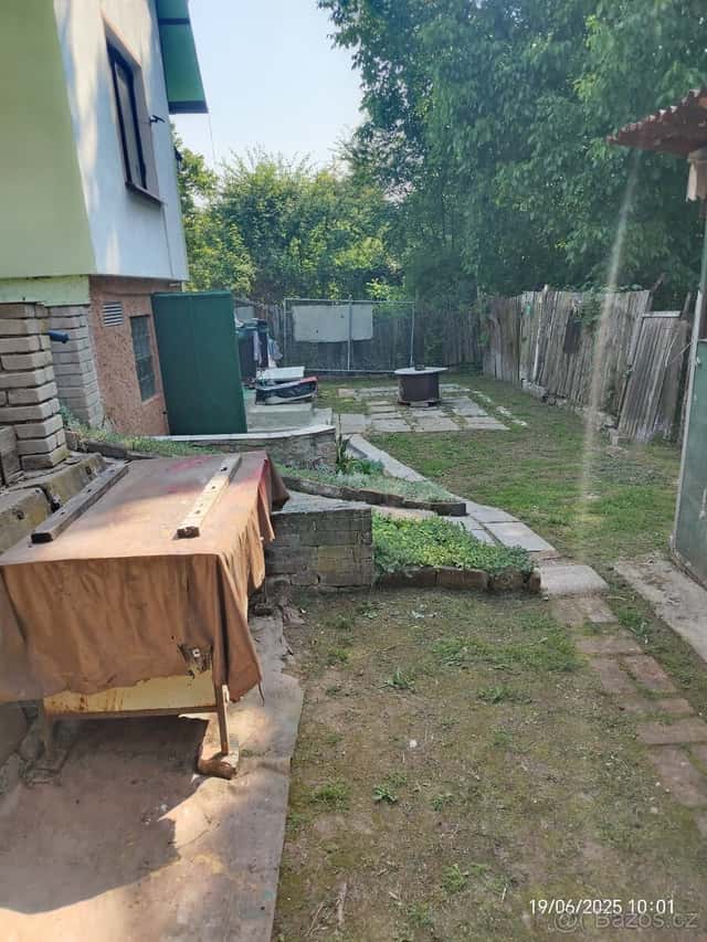 Chata zahrada stav pozemek k bydleni, okres Kolín