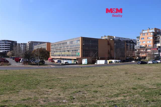 Prodej garážového stání, 18 m², Praha, ul. Lovosická, Praha 9