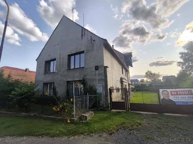 Pronájem bytu 2+1 110m2 v RD - Touchovice, okres Louny
