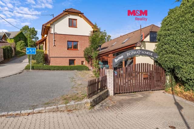 Prodej komerčního objektu, 128 m², Dolní Břežany, okres Praha-západ