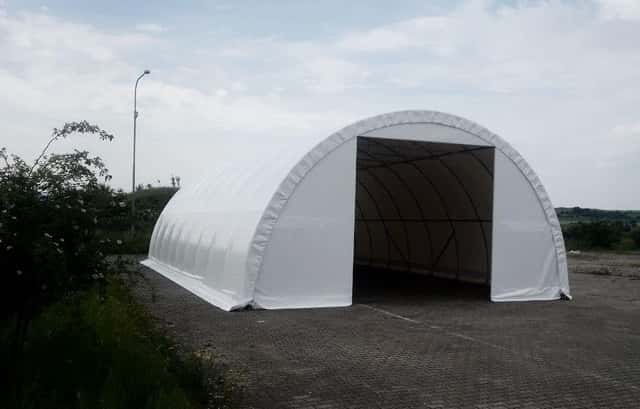 Plachtová hala 9,15 × 20 × 4,5 m – oblouková, PVC 900 g/m², okres Hradec Králové