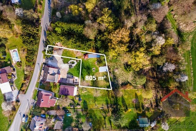 Prodej slunného stavebního pozemku v Medovém Újezdě 805m2, okres Rokycany