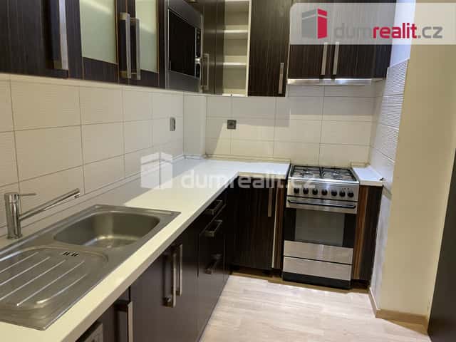 Pronájem 2+1 60m2 P10 Strašnice Černokostelecká rekonstrukce, Praha 10