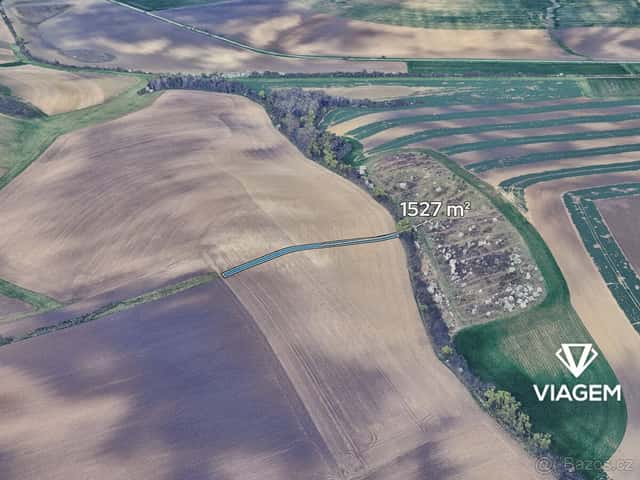 Pole 1 527 m², okres Vyškov