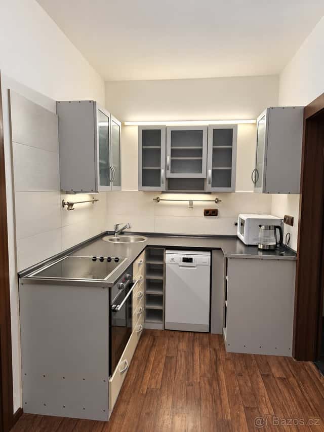 Pronájem bytu 1+1, 40 m² Mánesova, okres Hradec Králové