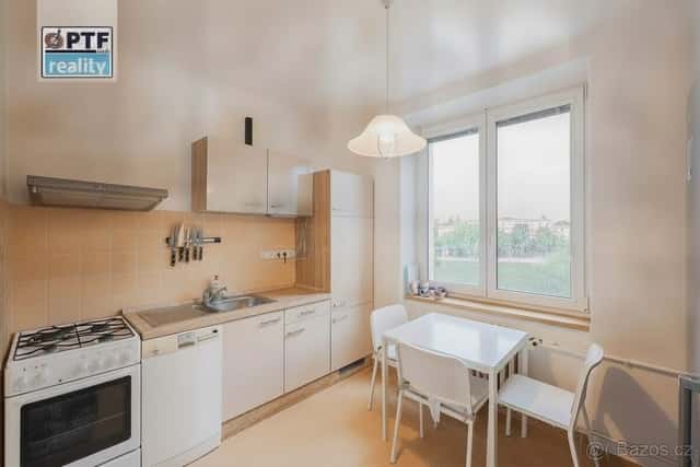 Prodej bytu 2+1 s balkonem, 58 m², Plzeň – Slovany, Francouz, okres Plzeň-město