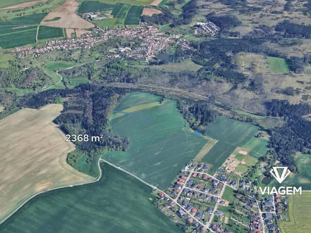 Pole 3 777 m², okres Blansko