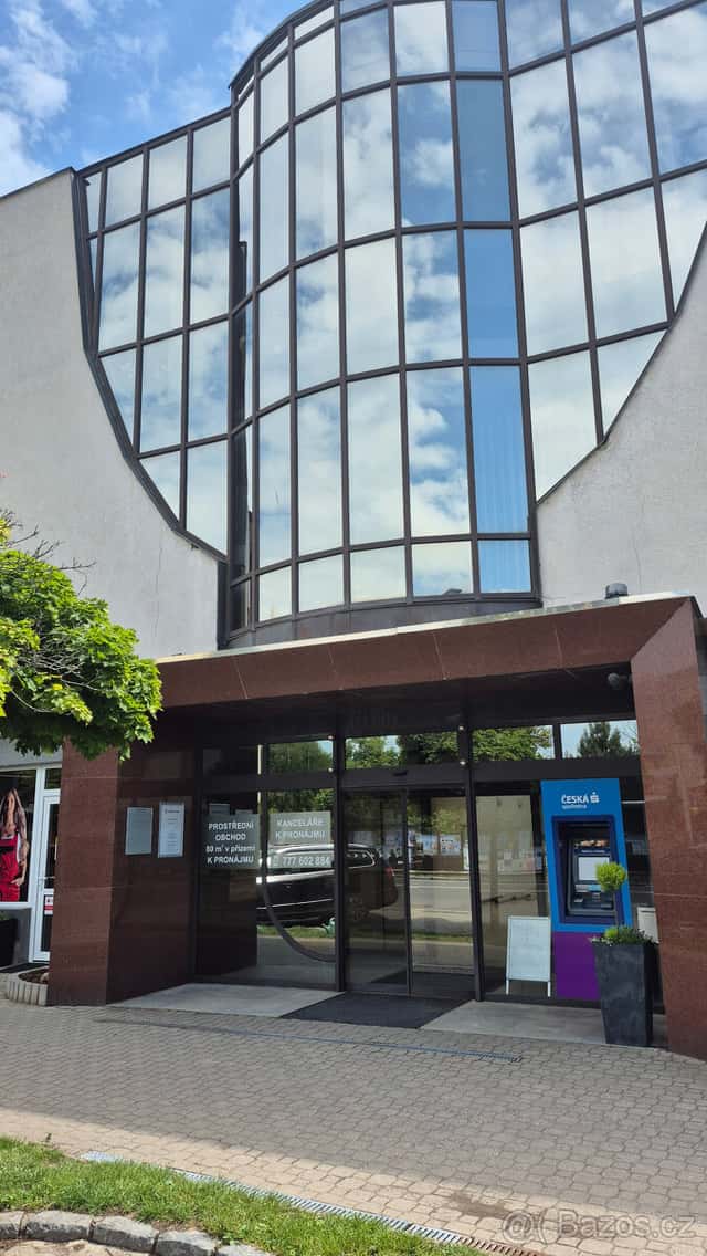Pronájem kanceláře/obchodních prostor 70m2, okres Náchod