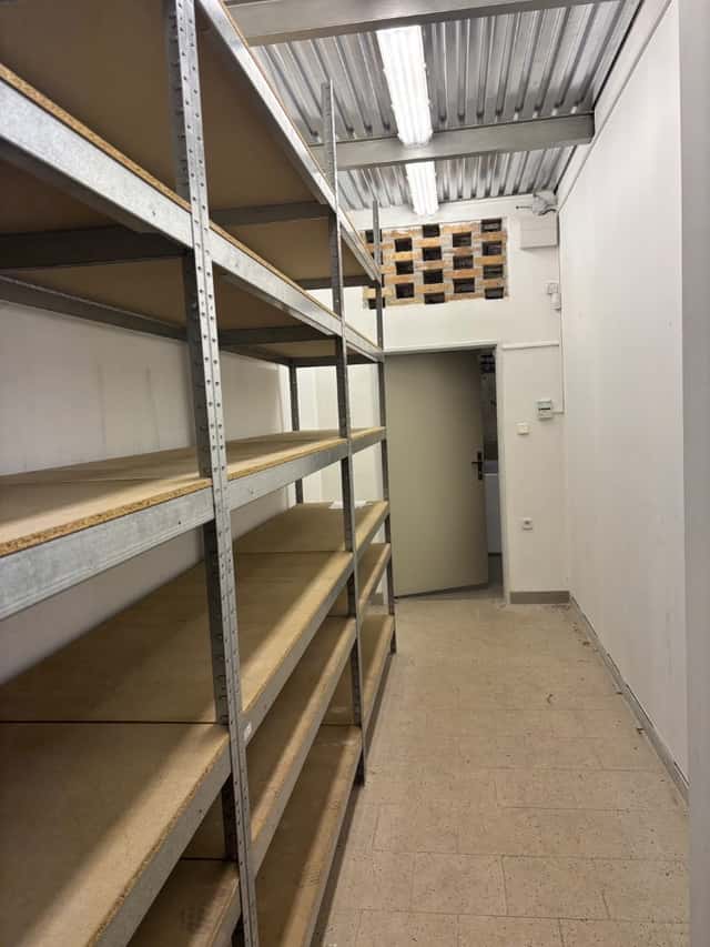Pronájem skladu/ archívu 11 m² - ul. U Bulhara Praha 1, Praha 1