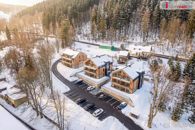 Investiční pozemek u Plešivce 3.400 m2, okres Karlovy Vary