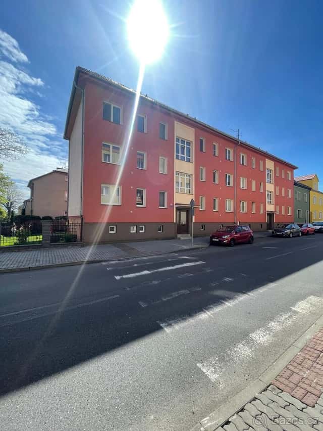 Prodej bytu 2+1 po rekonstrukci v centru Chomutova, okres Chomutov