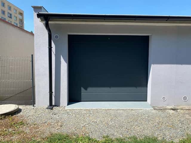 Pronájem garáže 28 m² - 7m x 4m Svitavy ul. Lázeňská, okres Svitavy