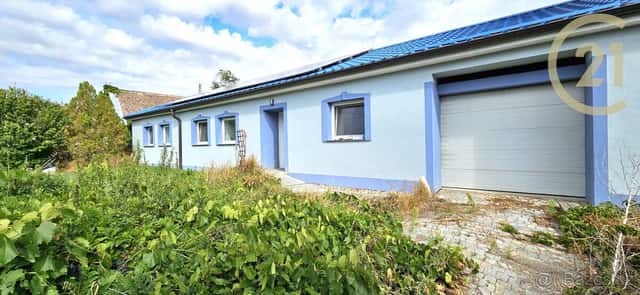 Prodej rodinného domu 4+kk, Morašice, zahrada, bazén, okres Znojmo