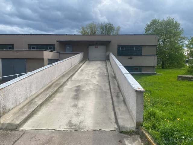 Pronájem garážového stání, okres Pardubice