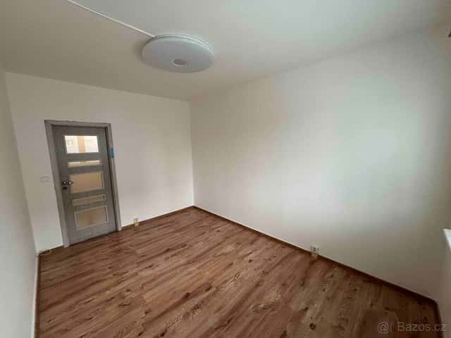 Pronájem bytu 2+1 po rekontrukci - Benešov nad Ploučnicí, okres Děčín