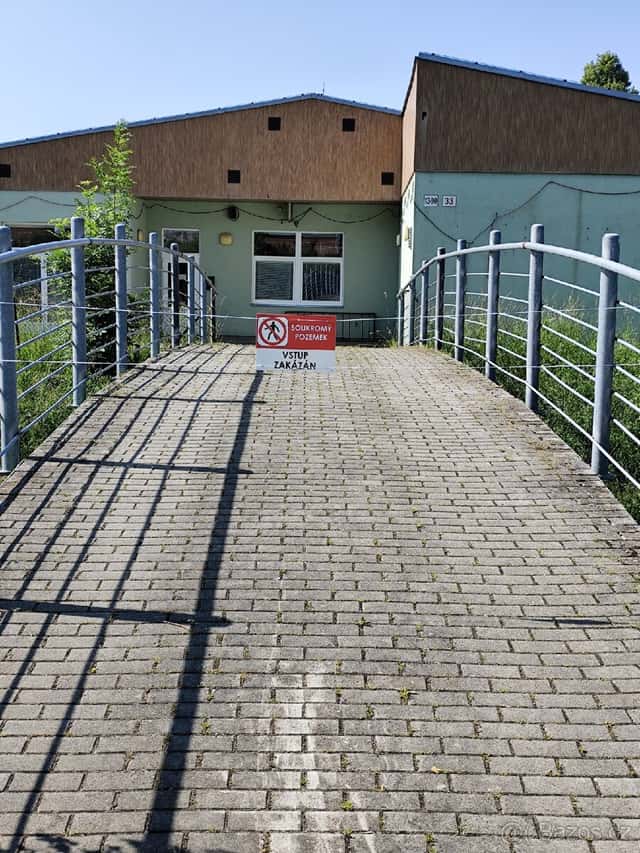 Nabídka garáže,sklad, lehká výroba, kanceláře,dětská sk., okres Olomouc