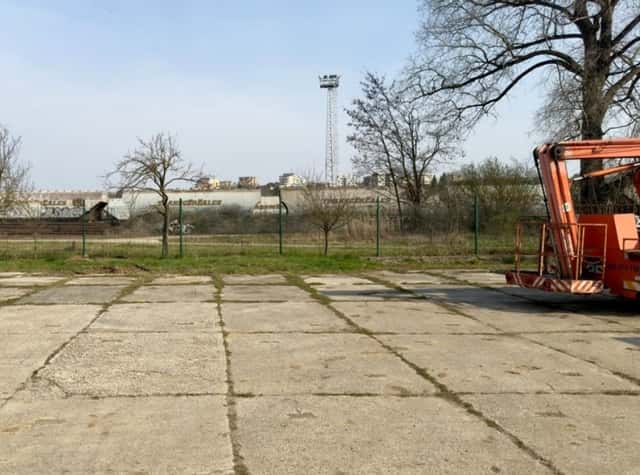 Pronájem parkovací nebo skladovací plochy, okres Uherské Hradiště