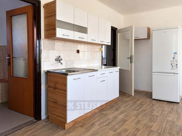 Pronájem bytu 2+1, o ploše 87 m², Slavče, okres České Budějovice