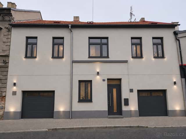 Prodej domu v Kladně v centru se 4 byty, okres Kladno