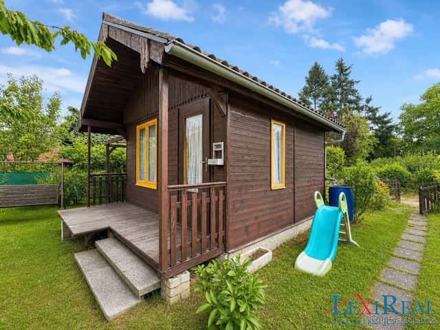 Prodej chaty s pozemkem 300 m2. Zbraslav - Baně, Praha 5