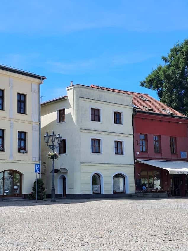 Frýdecké náměstí - pronájem pro obchod, studio, kancelář?, okres Frýdek-Místek