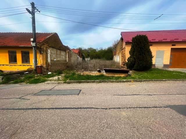 Stavební pozemek 1105m2 UH. BROD - HAVŘICE, okres Uherské Hradiště