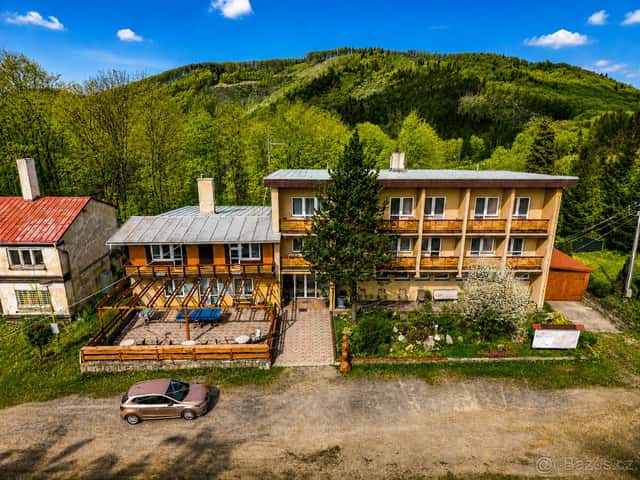 Prodej rekreačního střediska - Tesák, Hostýnské vrchy, okres Kroměříž
