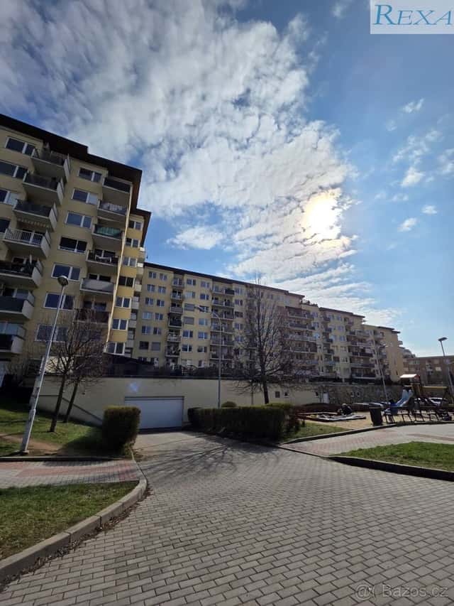 Brno Lesná, Dusíkova, moderní byt 2KK, terasa, sklep, garáž, okres Brno-město