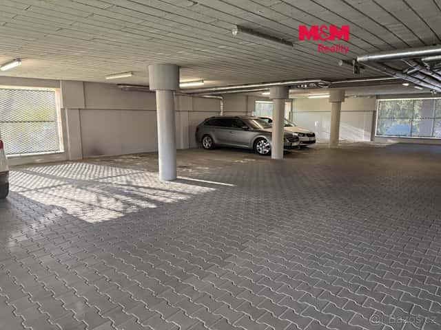 Prodej garážové stání, 10 m², Zlín, ul. Dřevnická, okres Zlín