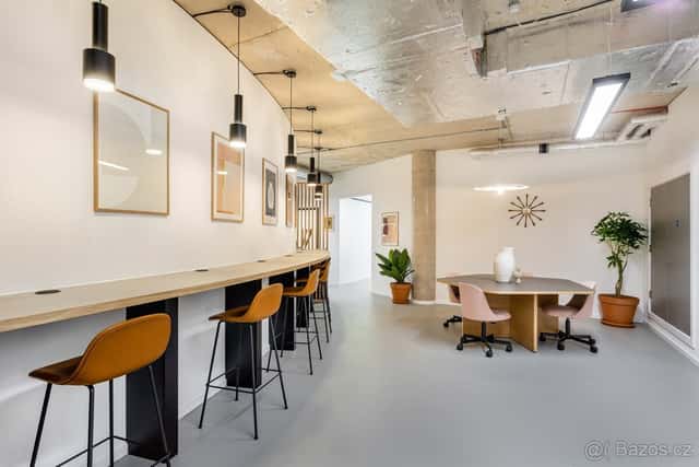Pronájem kanceláře, 10 m² - Praha - Karlín, ev.č. CZcwnr5229, Praha 8