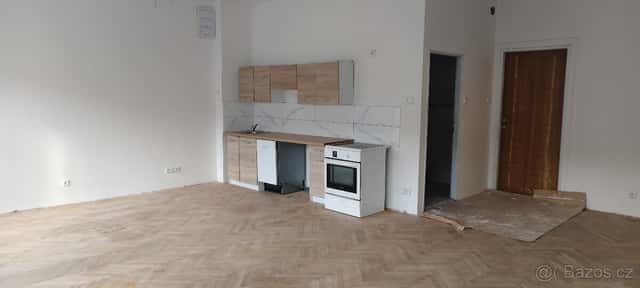 Garsoniéru pronajmu za 6500 Kč na náměstí., okres Jablonec nad Nisou